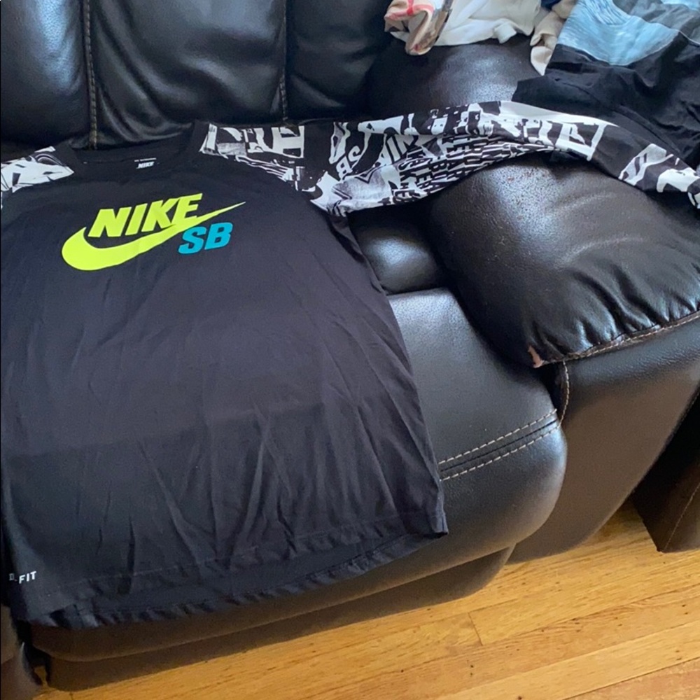 long sleeve active nike shirt